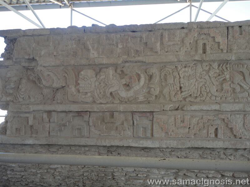 tula_096/></p>
<p align=