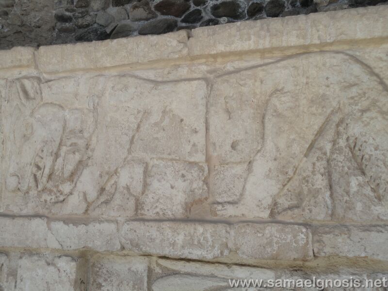 tula_101/></p>
<p align=