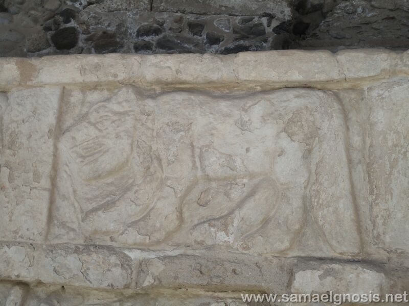 tula_102/></p>
<p align=