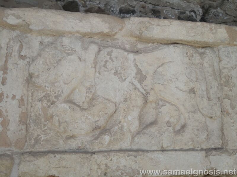 tula_104/></p>
<p align=