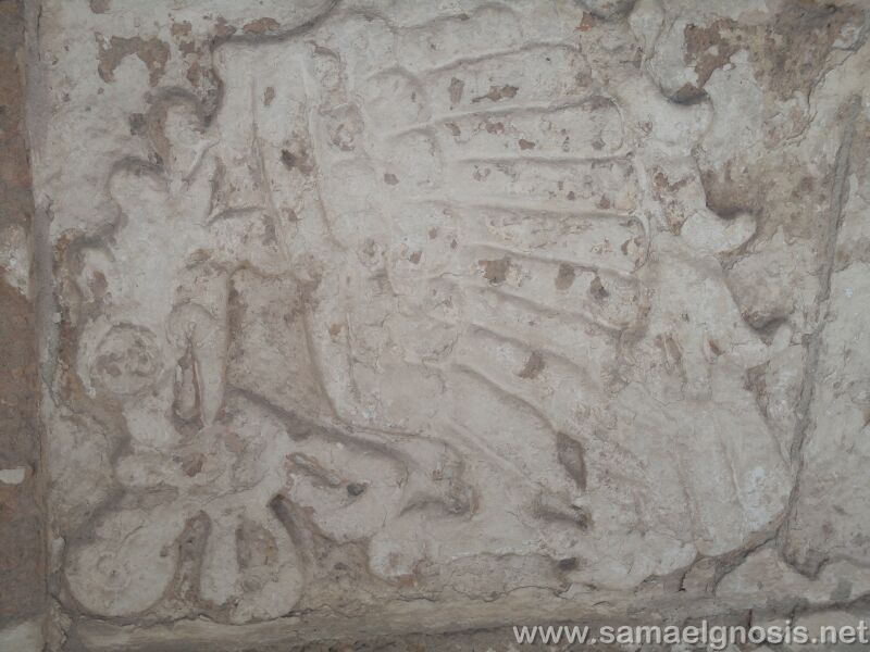 tula_105/></p>
<p align=