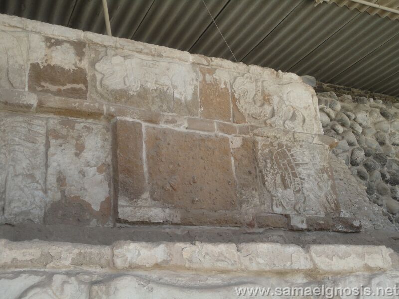 tula_106/></p>
<p align=