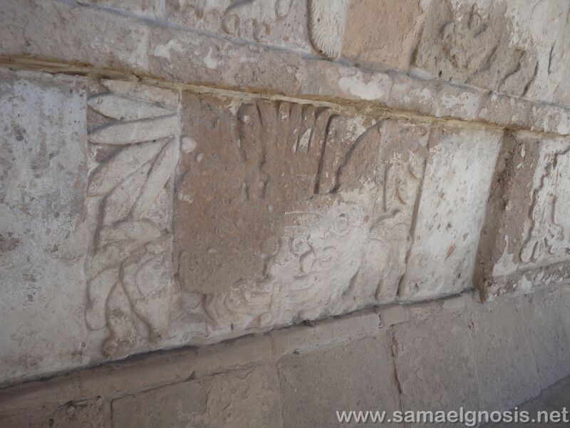 tula_107/></p>
<p align=