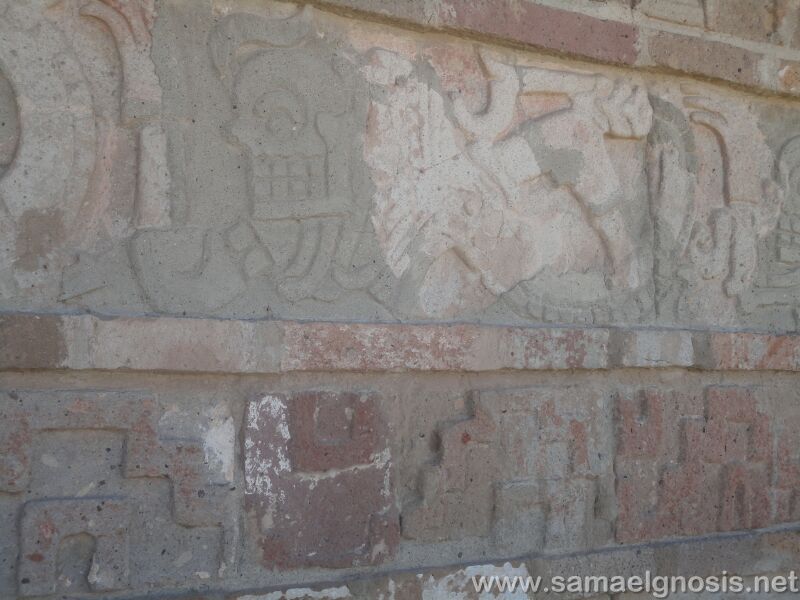 tula_112/></p>
<p align=