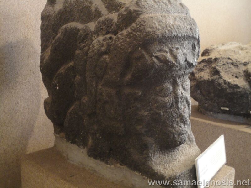 tula_118/></p>
<p align=