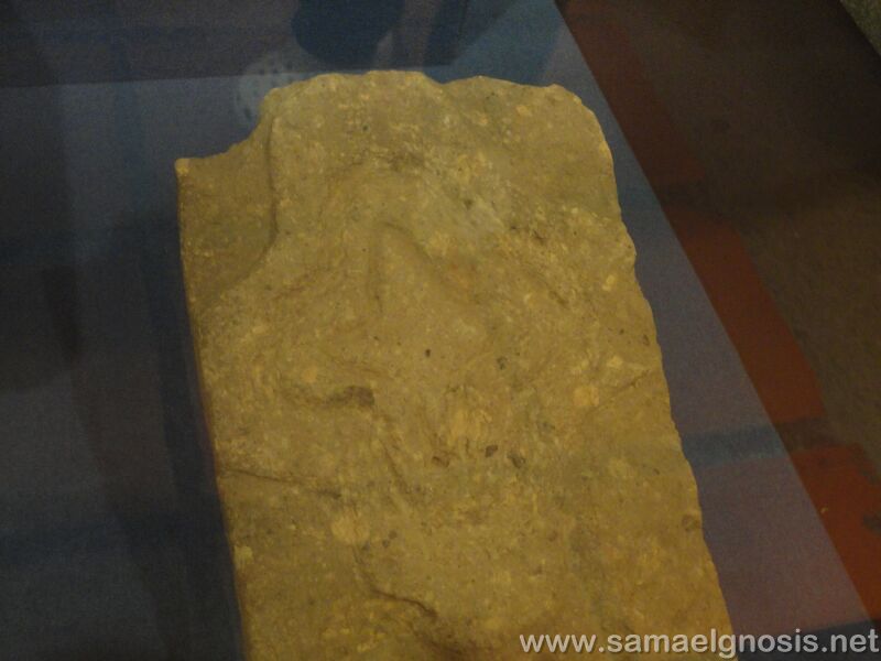 tula_142/></p>
<p align=